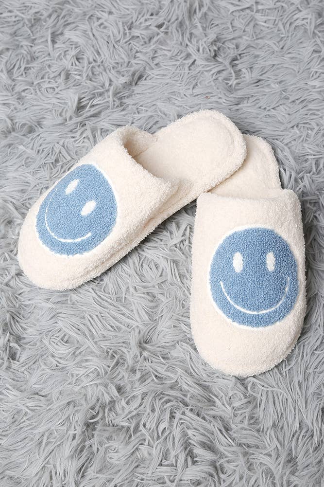 Comfy Happy Face Fuzzy Slipper: Lavender (Size 8-10 Womens)