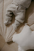 Load image into Gallery viewer, Knitted Top & Bottom Set: Salt & Pepper (Newborn)
