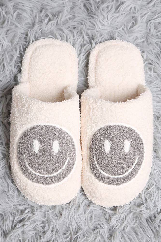 Comfy Happy Face Fuzzy Slipper: Lavender (Size 8-10 Womens)