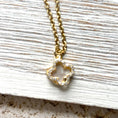 Load image into Gallery viewer, Necklace: Clover in Motion
