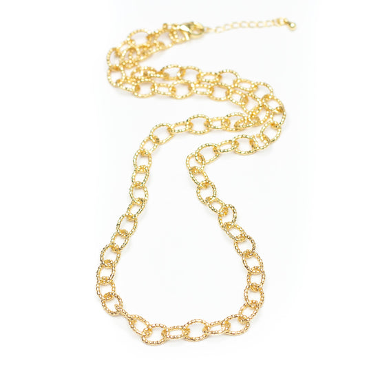 Necklace: Textured O Ring Link Necklace