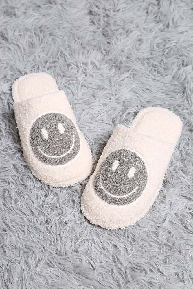 Comfy Happy Face Fuzzy Slipper: Lavender (Size 8-10 Womens)