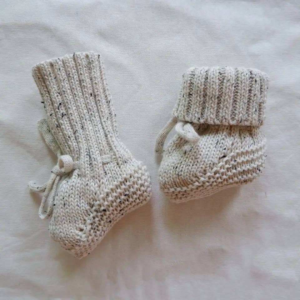 Knitted Infant Slippers/Booties: Salt & Pepper