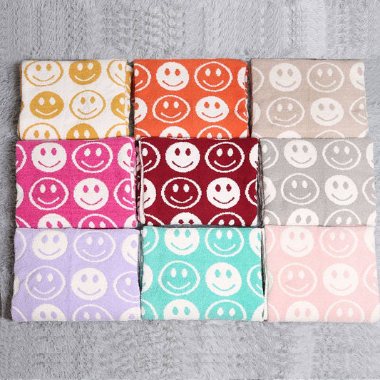 Happy Face Patterned Throw Blanket: ONE SIZE / PINK