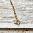 Load image into Gallery viewer, Necklace: Clover in Motion
