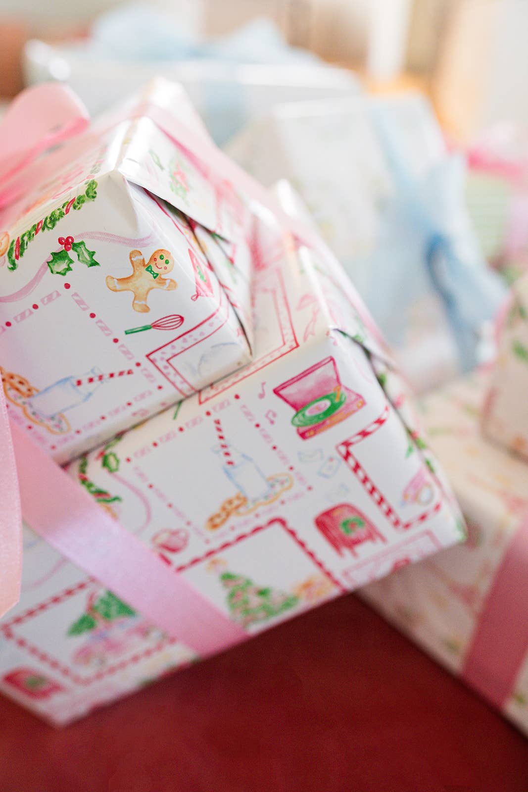 Gift Wrap: Christmas Traditions