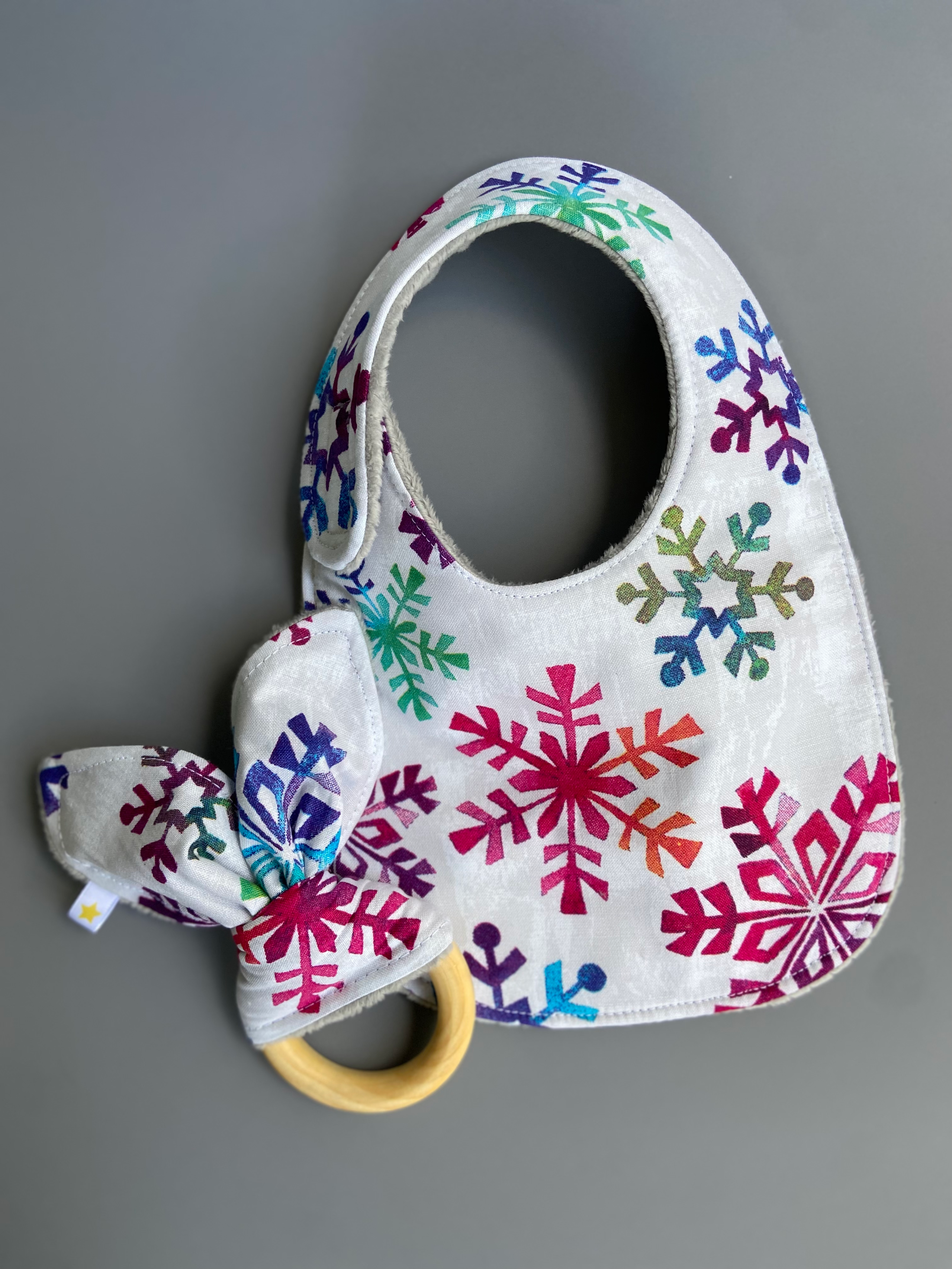 Bib: Rainbow Winter Snowflake